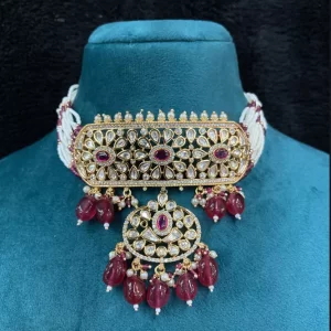 Kundan Choker