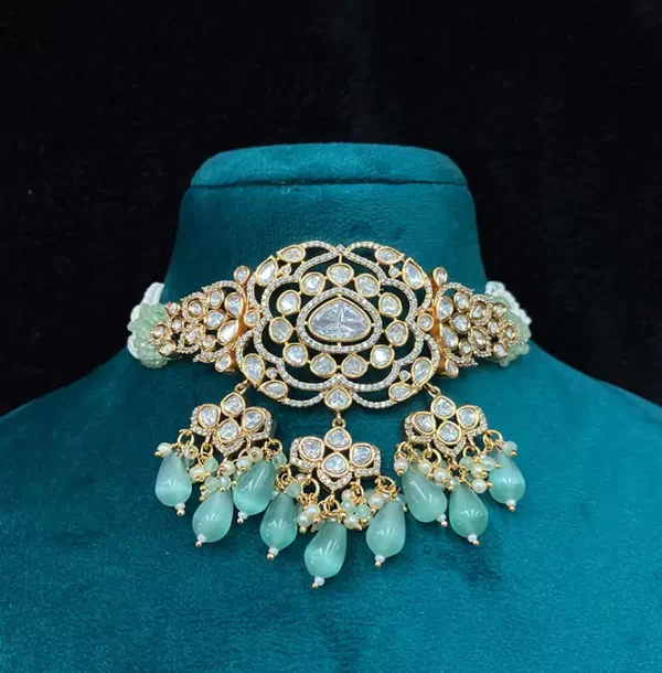 Kundan Choker